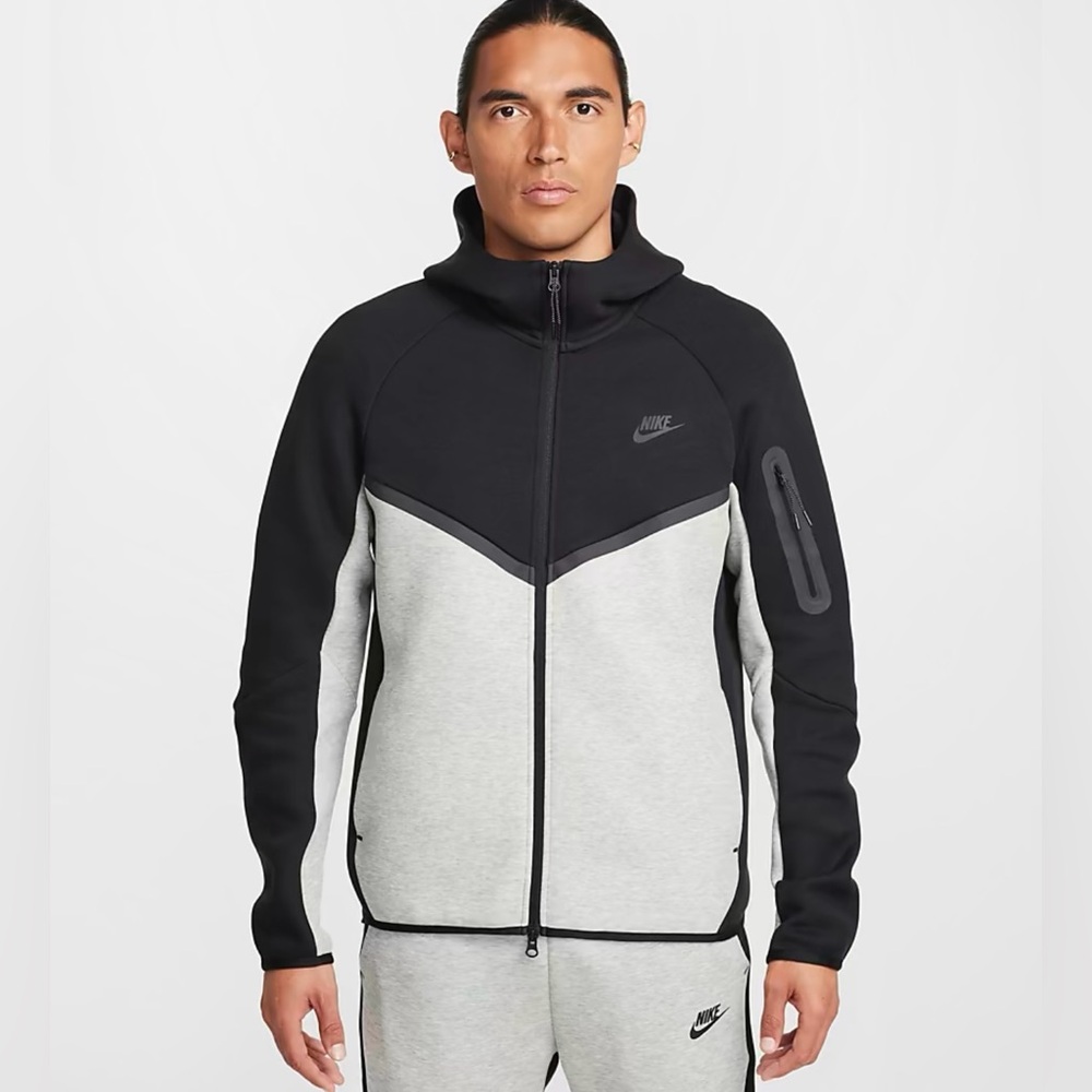 Nike Tech gray and black
